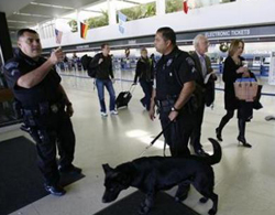 Mỹ tăng cường kiểm tra hành khách máy bay